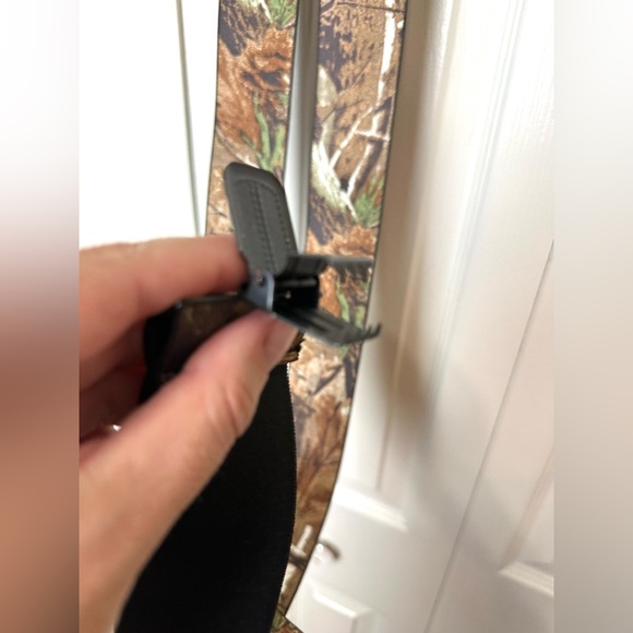 REALTREE Camouflage Suspenders Green Brown Camo Stretchy Adjustable Hunting Mens - Picture 8 of 10